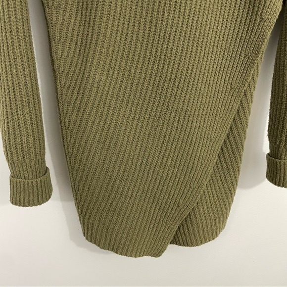 Banana Republic Crossover Turtleneck Sweater Womens S Army Green Merino Wool GUC - Picture 5 of 12